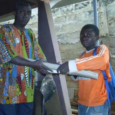 soutien scolaire à un orphelin